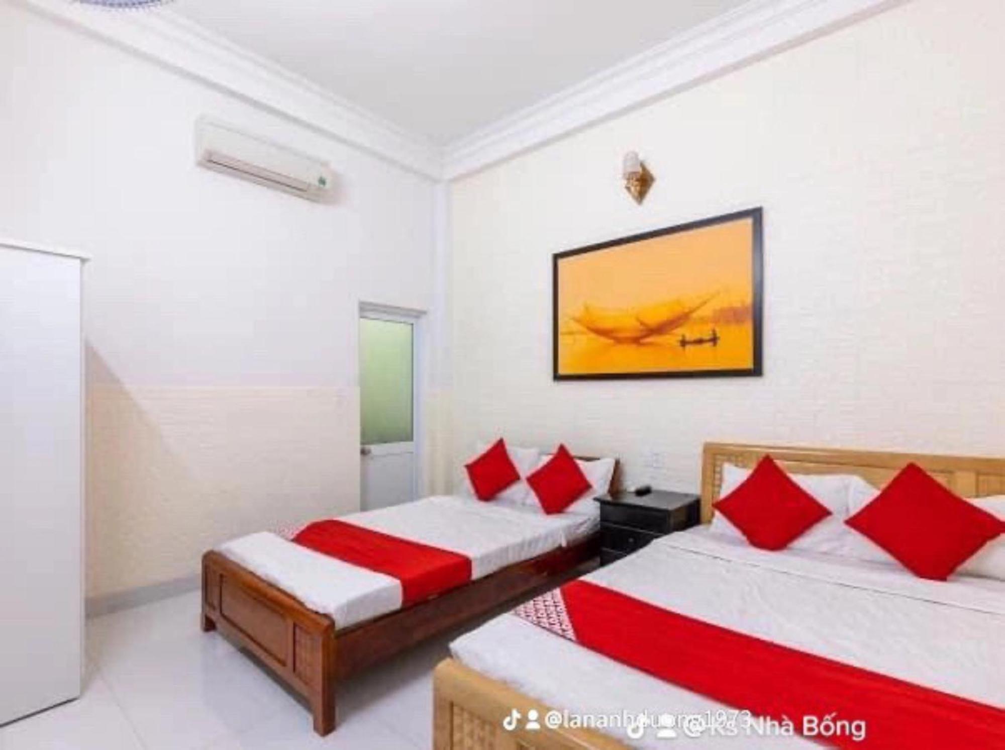 Bong House Homestay 2 Хойан Экстерьер фото