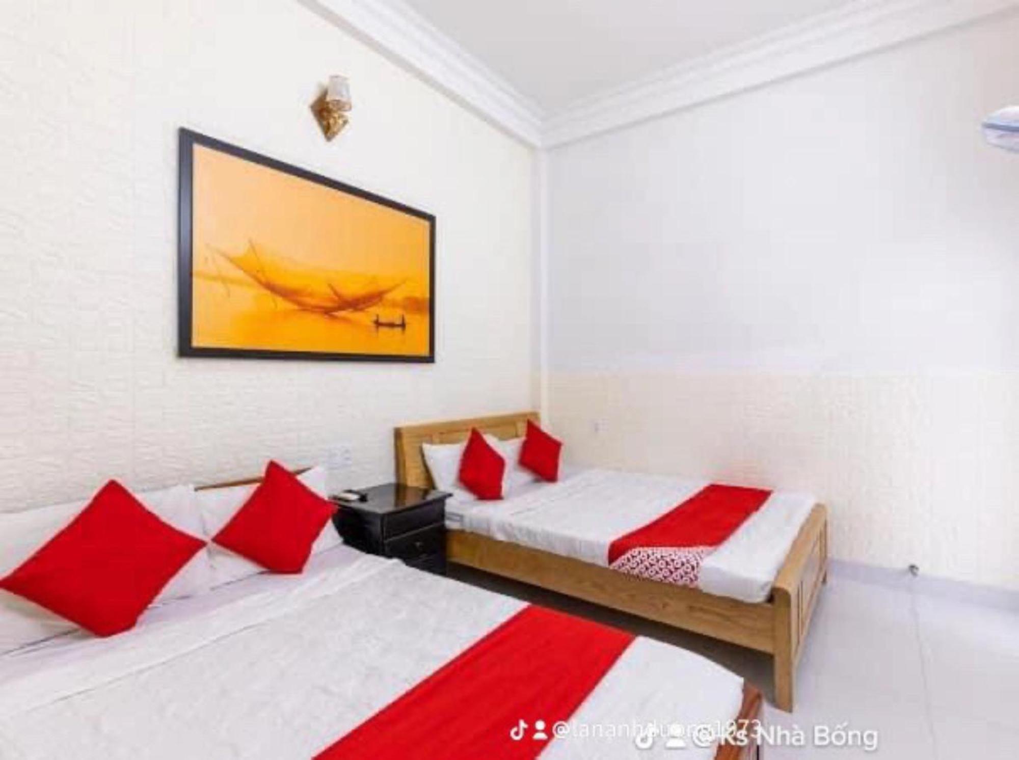 Bong House Homestay 2 Хойан Экстерьер фото