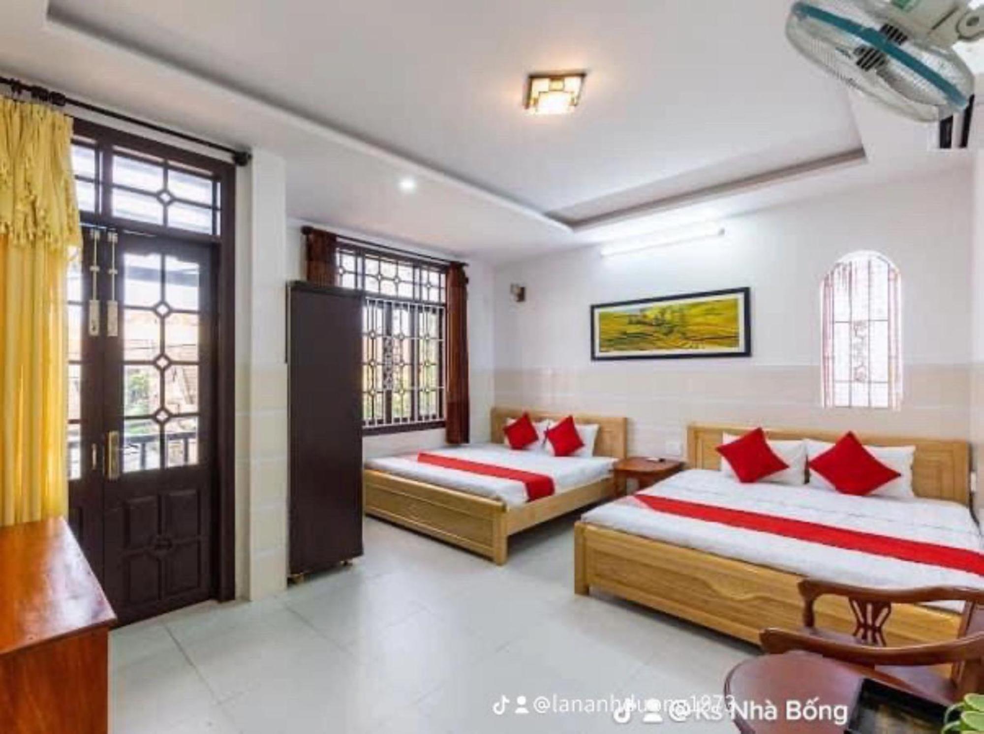 Bong House Homestay 2 Хойан Экстерьер фото